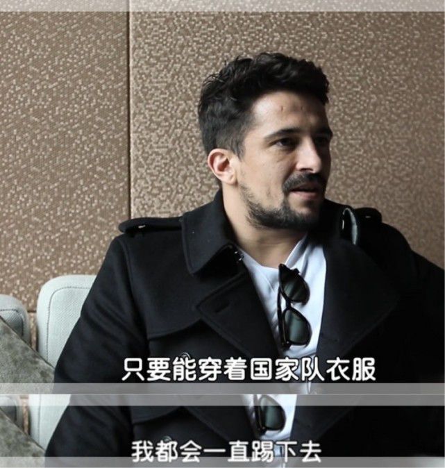 萧老太太斩钉截铁的说：既然回了萧家，初然必须回萧氏集团上班。